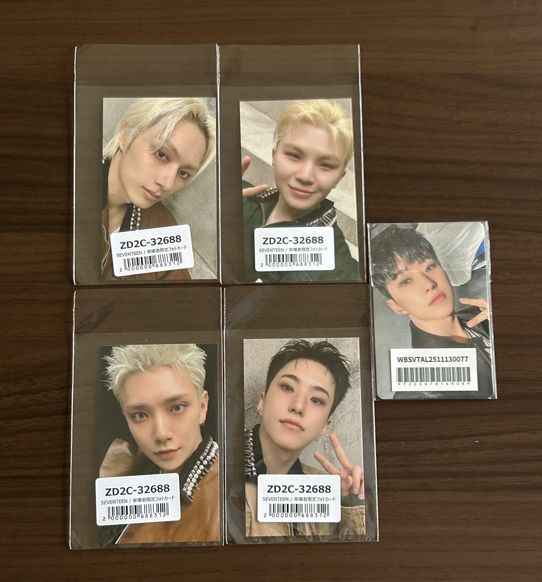 SEVENTEEN セブチ NEW_ 会場限定 トレカ 交換 weverse ユニバ 【譲