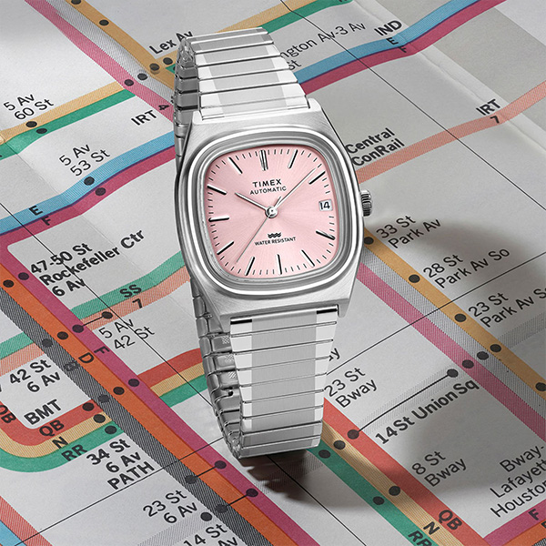 オンラインストア通信】 【TIMEX・限定】丸みを帯びた四角いケースが