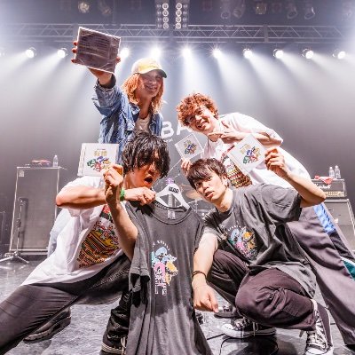 2枚とも今回の特典バッジの人。その振り幅をお楽しみください😮 そんな