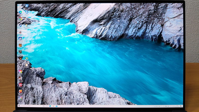 DELL XPS 15 (9500)実機レビュー|広色域で綺麗なモニターな