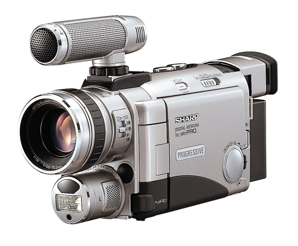 シャープ、D端子を備えた液晶デジタルビューカム