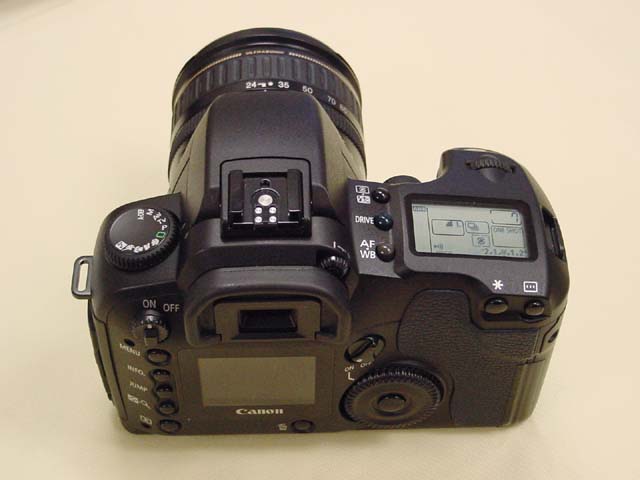 キヤノン EOS D30」ベータ版ファーストインプレッション