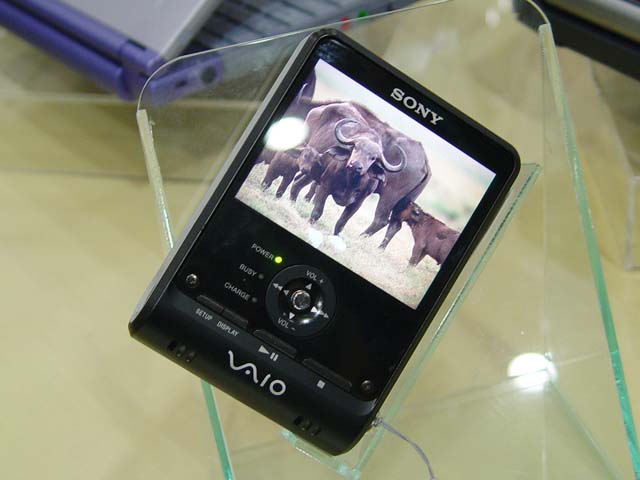 ソニー、20GB HDD搭載のポータブルビデオプレーヤー