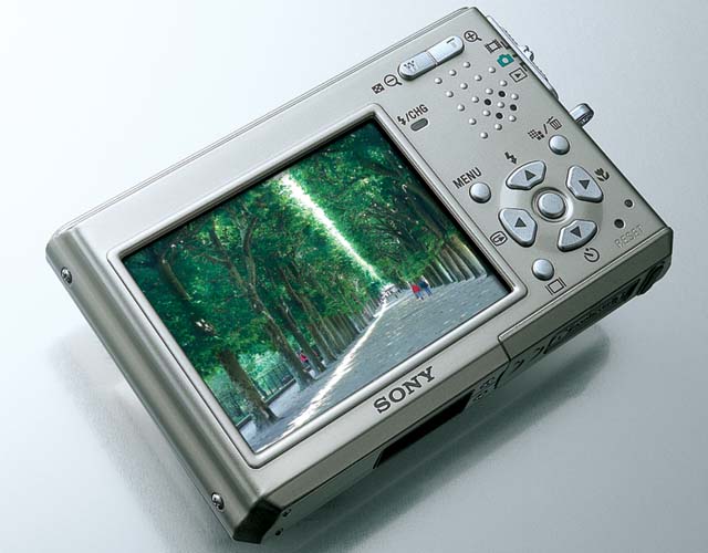 プロカメラマン山田久美夫のソニー 「サイバーショット T1」ファースト