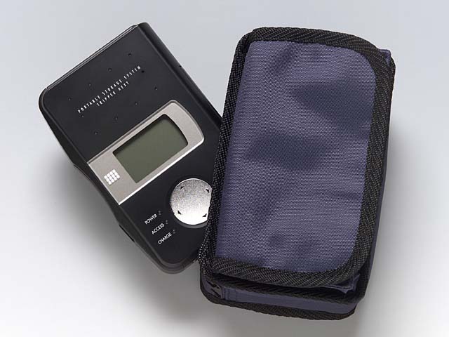 飛鳥、ポータブルフォトストレージ「Tripper Next」