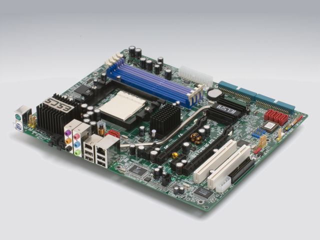 エルザ、nForce4 SLI X16搭載Socket 939マザーボード