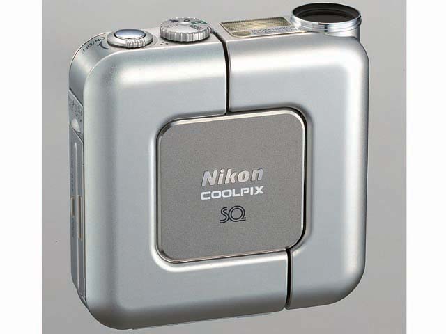 ニコン、薄型スイバルデジカメ「COOLPIX SQ」