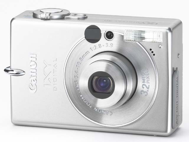 キヤノン、最小・最軽量のIXY DIGITAL登場