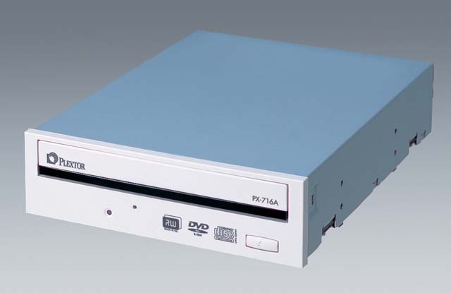 プレクスター、16倍速±R/8倍速+RWのDVDドライブ