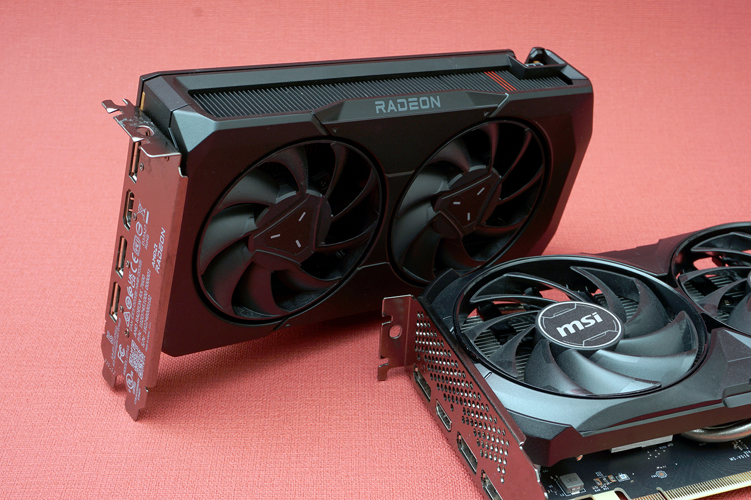 特集】ついにRadeonの時代が来た!? RX 7600とGeForce RTX 4060の比較で