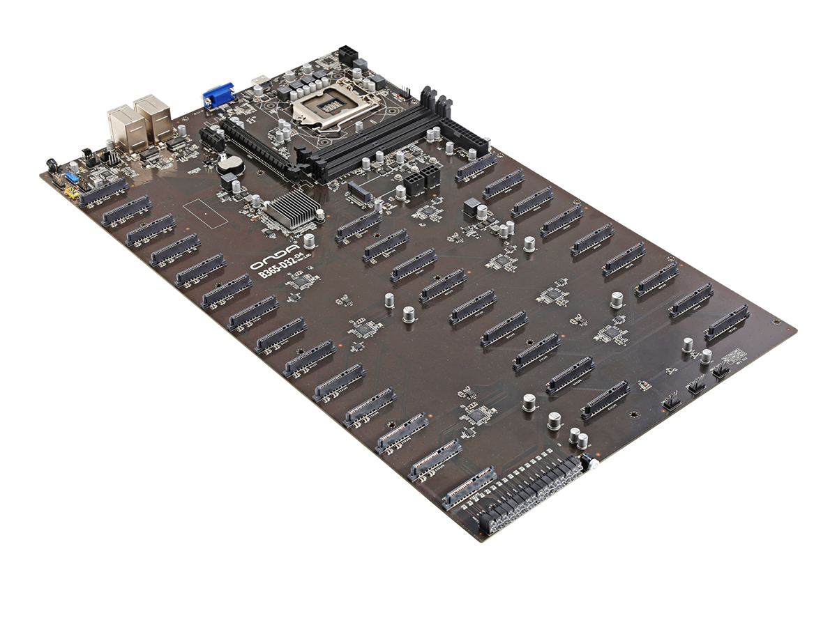 Chiaマイニング用? 32基のSATA HDDを直結できる変態マザー「B365 D32