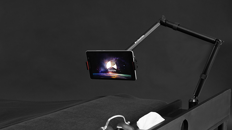 Bauhutte、82cmのロングアームで寝ながらゲームにも使えるタブレット