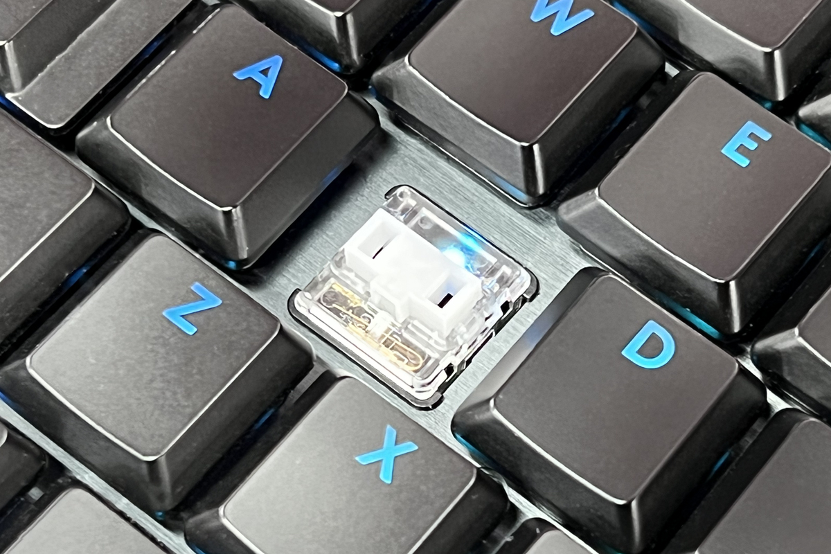 特集】ロープロファイルなメカニカルキーボードのすすめ - PC Watch