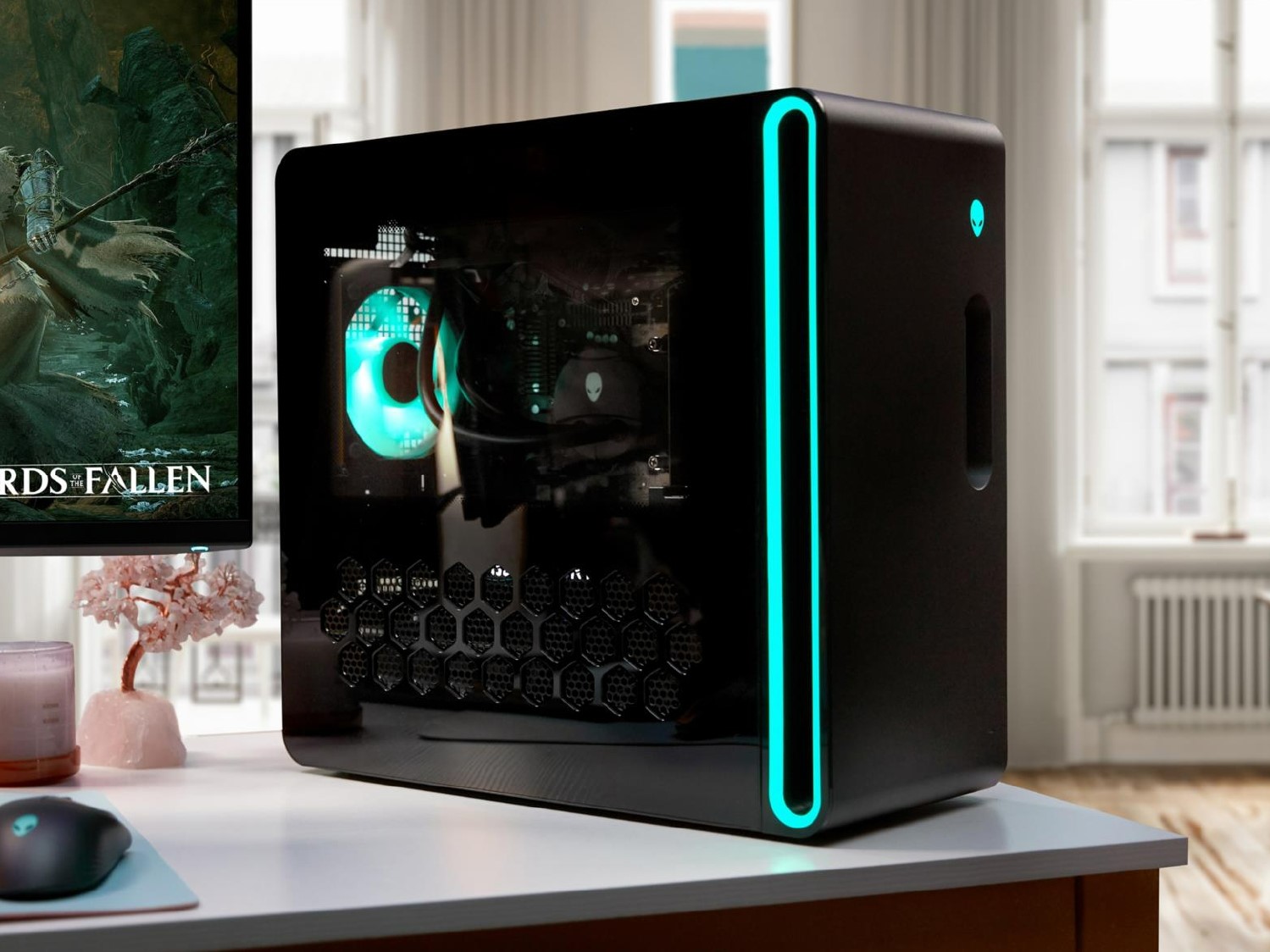 Alienware、第13世代Coreを搭載し小型化したゲーミングPC「Aurora R16