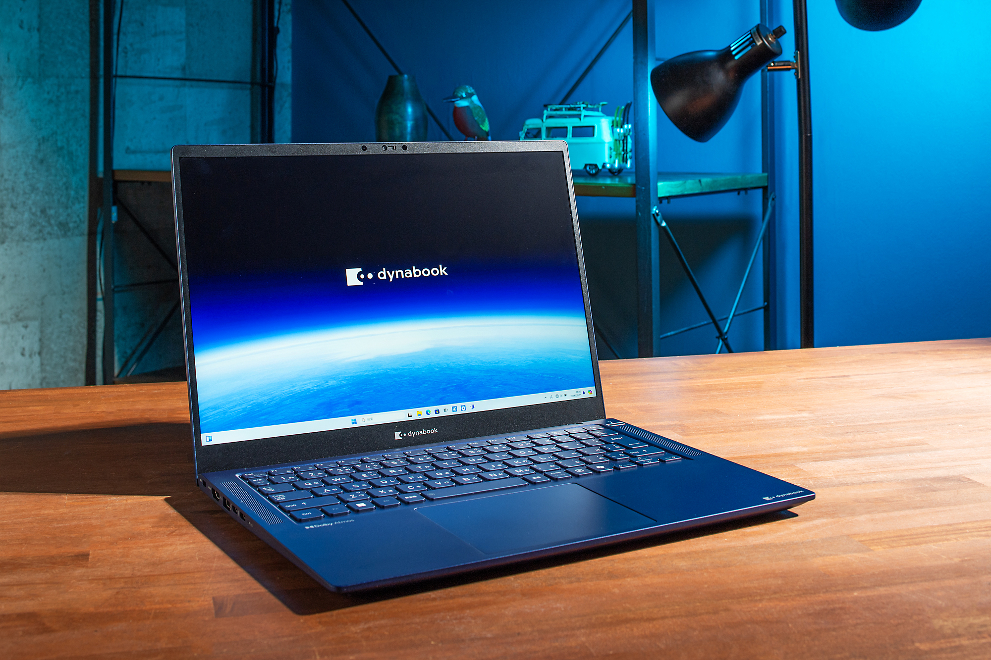 このスペックで約899g！「dynabook RJ74/MY」は最上位モバイルノートを