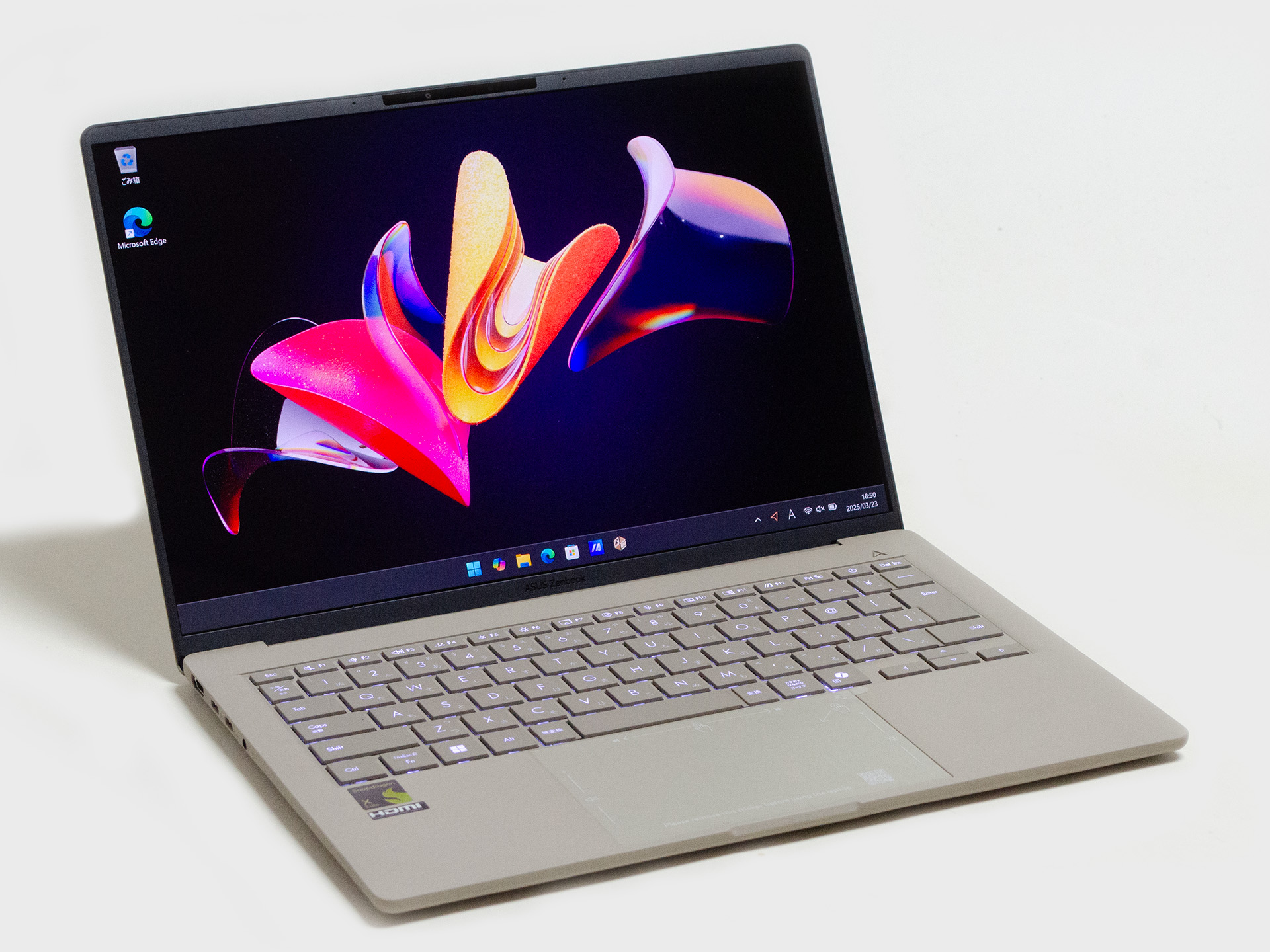 西川和久の不定期コラム】Snapdragon X Elite搭載で1kgを切るモバイル