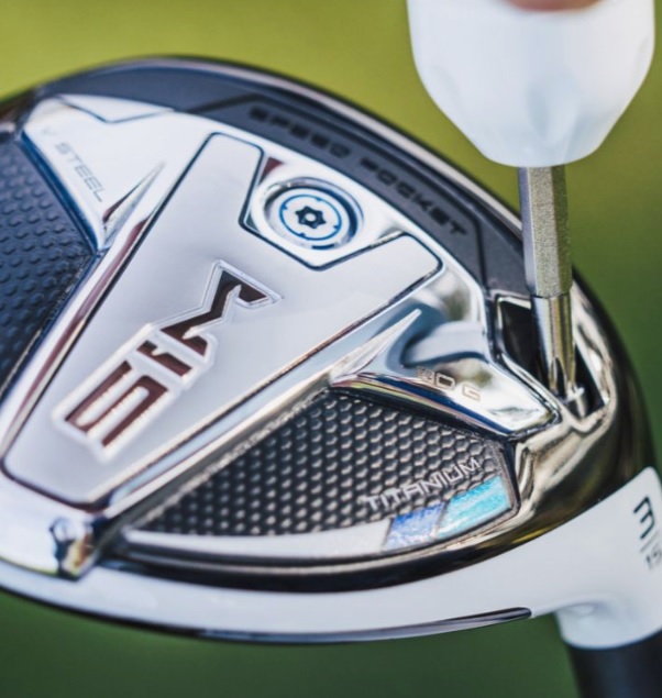 3モデルのテーラーメイド SIMフェアウェイウッドで飛距離を大きく稼ぐ
