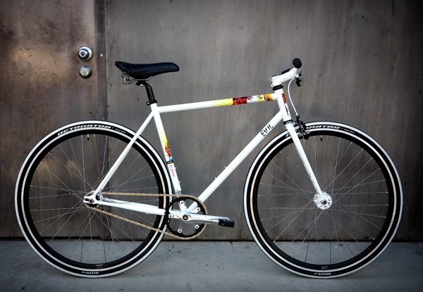 □Evil Bikes -- Sovereigns & Resident Evil : ♪ride,don't walk♪