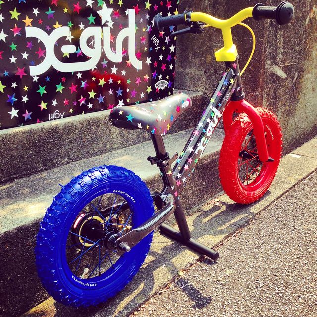 キックバイク「X-girl Stages」x「BROTHER FOOT」 バランスクルーザー