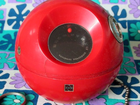 丸い赤いラヂオ「パナペット70」 : Der Liebling ～蚤の市フリークの