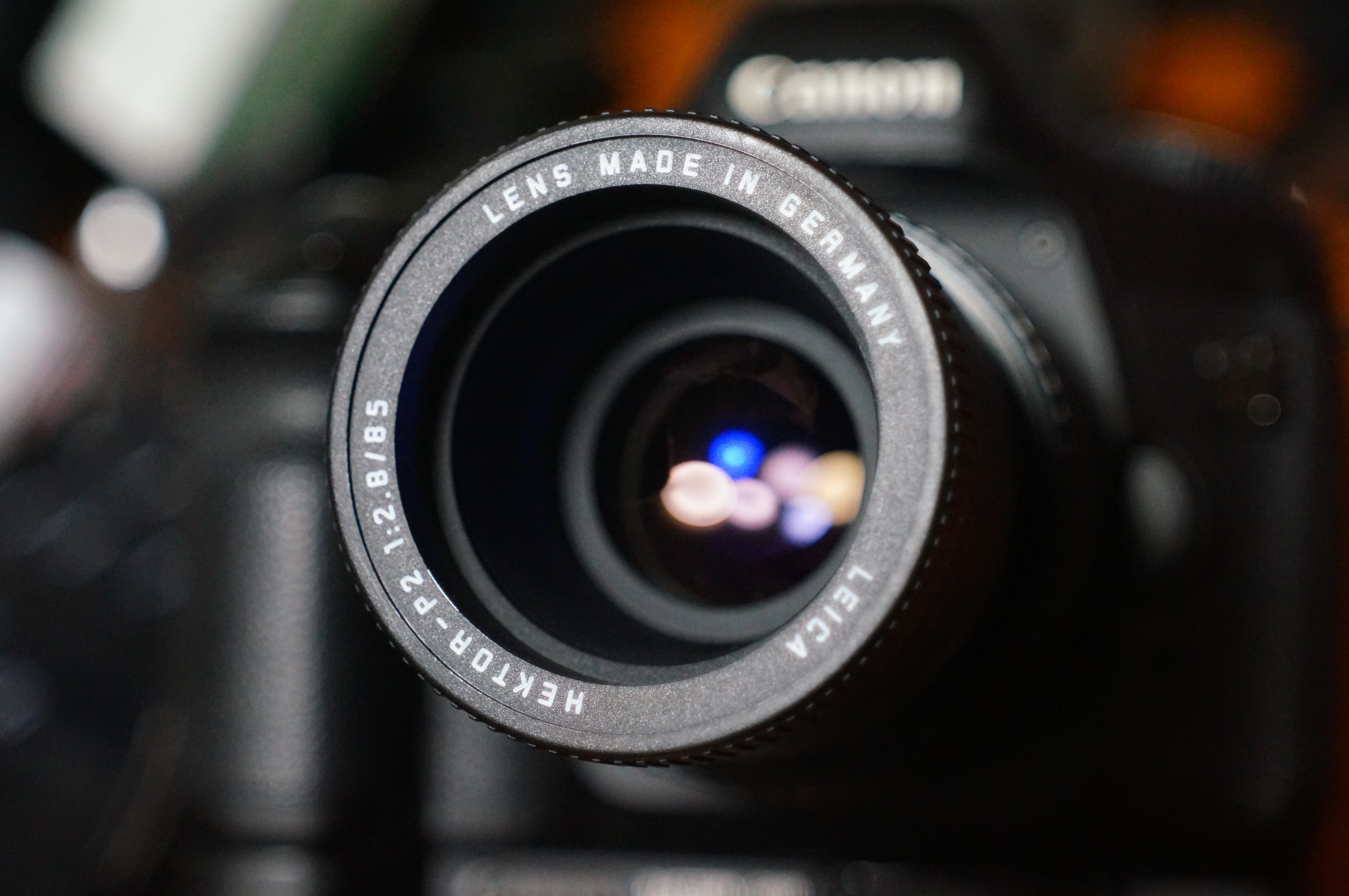 今日はライカのレンズ LEICA HEKTAR-P2 1:2.8 85mm : 写真機持って街