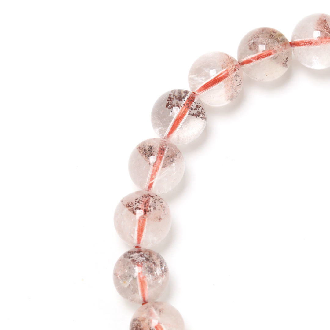 その姿はまるで秋のお山。レッドファントムクォーツのブレスレット