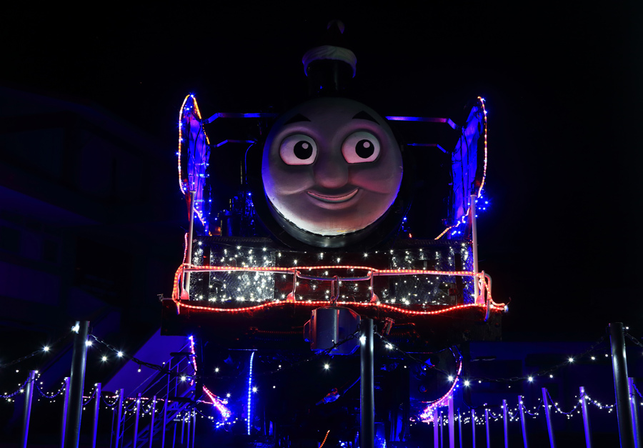 機関車トーマスのイルミネーション・福岡県須恵町 : 九州ロマンチック街道