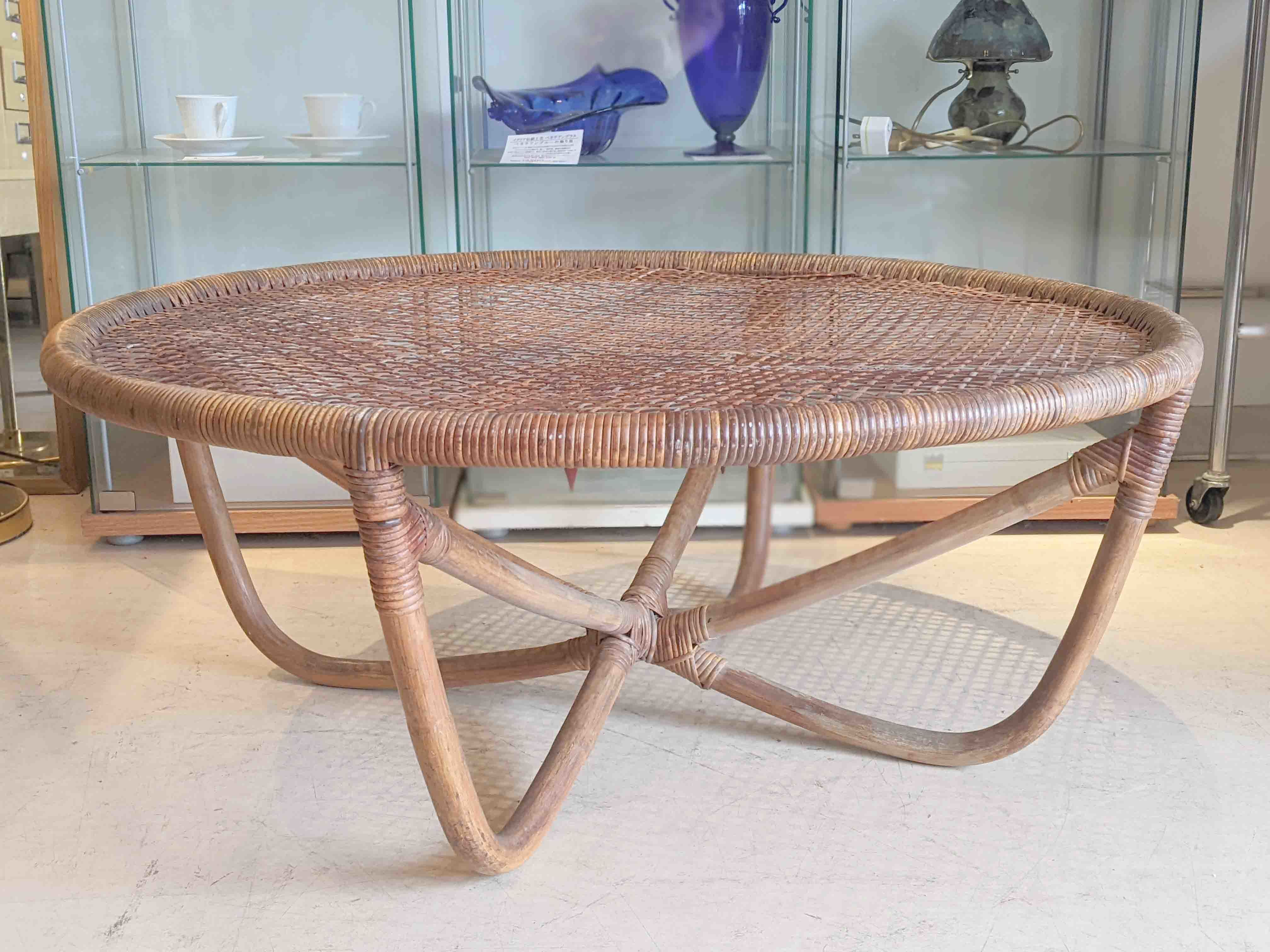 山川ラタン/ビンテージ】渡辺力デザイン ラタンテーブル が入荷しま