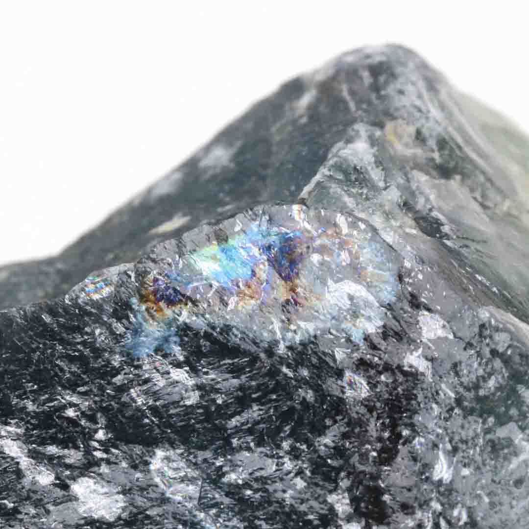 虹も出る！ブルーフローライトの原石 - 石の音ブログ