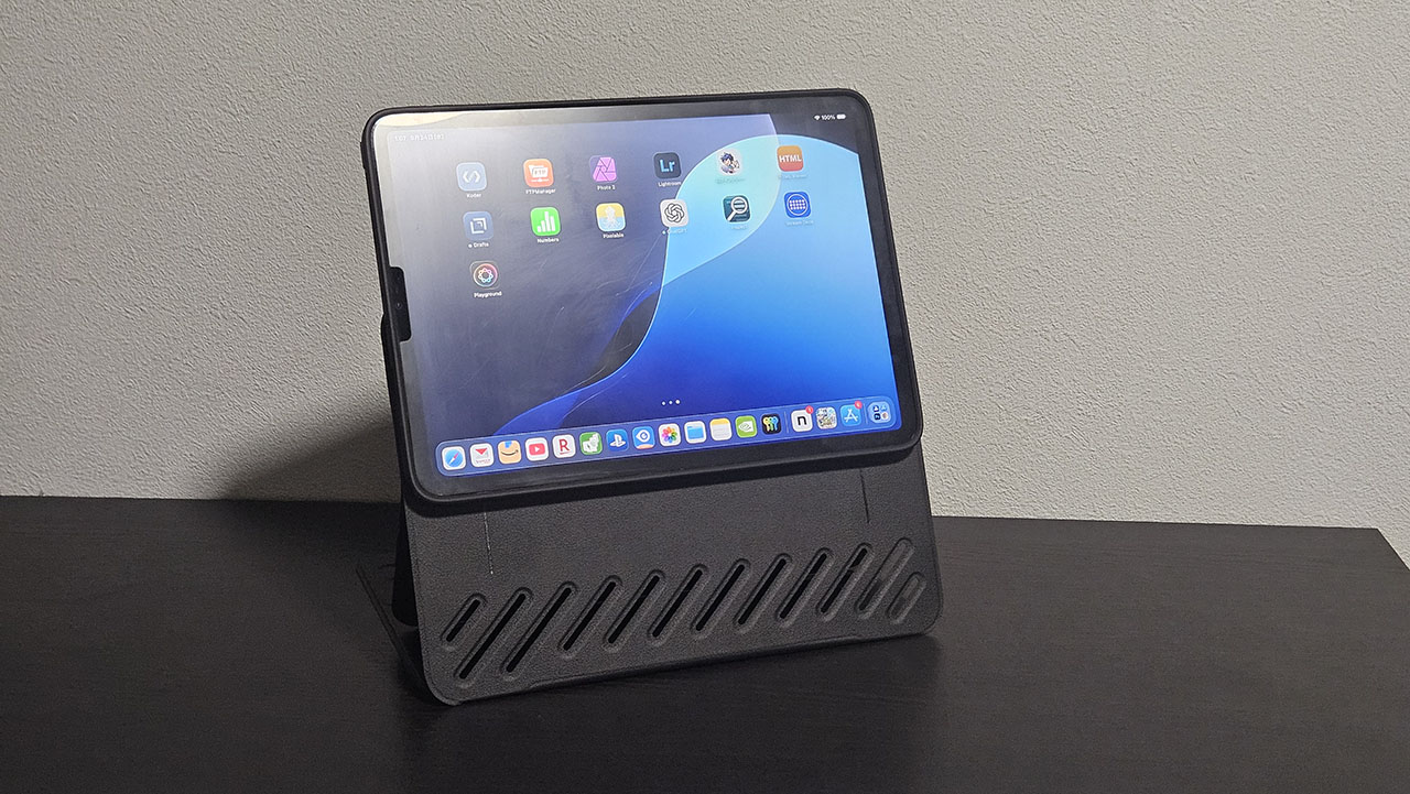 ESR Shift iPadケースレビュー】9段階の角度調整・高さ調整・縦置き