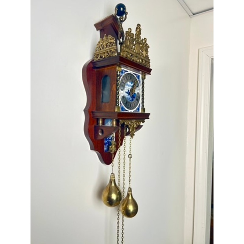 Zaandam Dutch Vintage Weight Driven Blue Delft Wall Clock – Pearl
