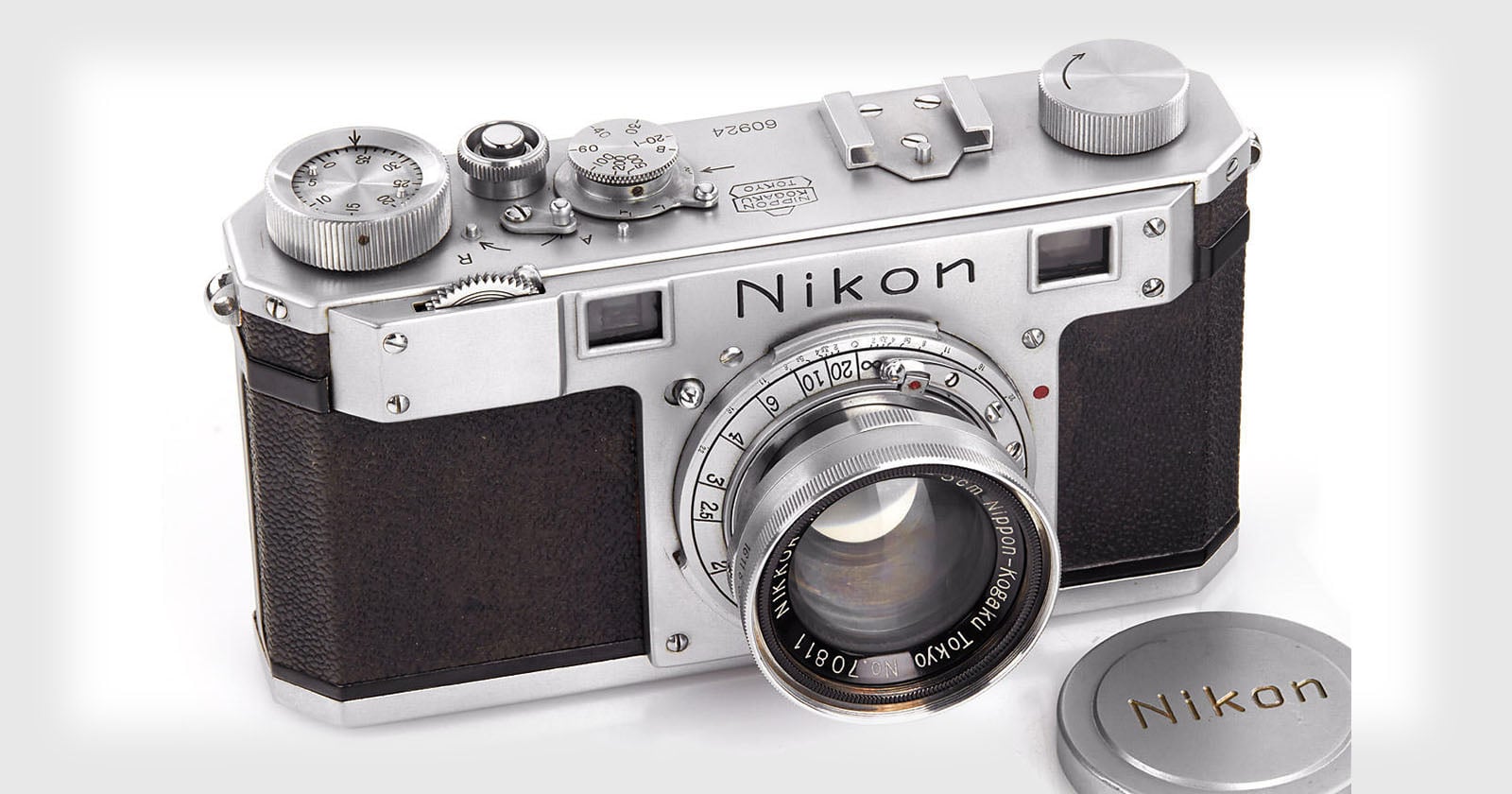 NIKON 『THE HISTORY OF Nikon CAMERAS』木製額 pic_009.jpg