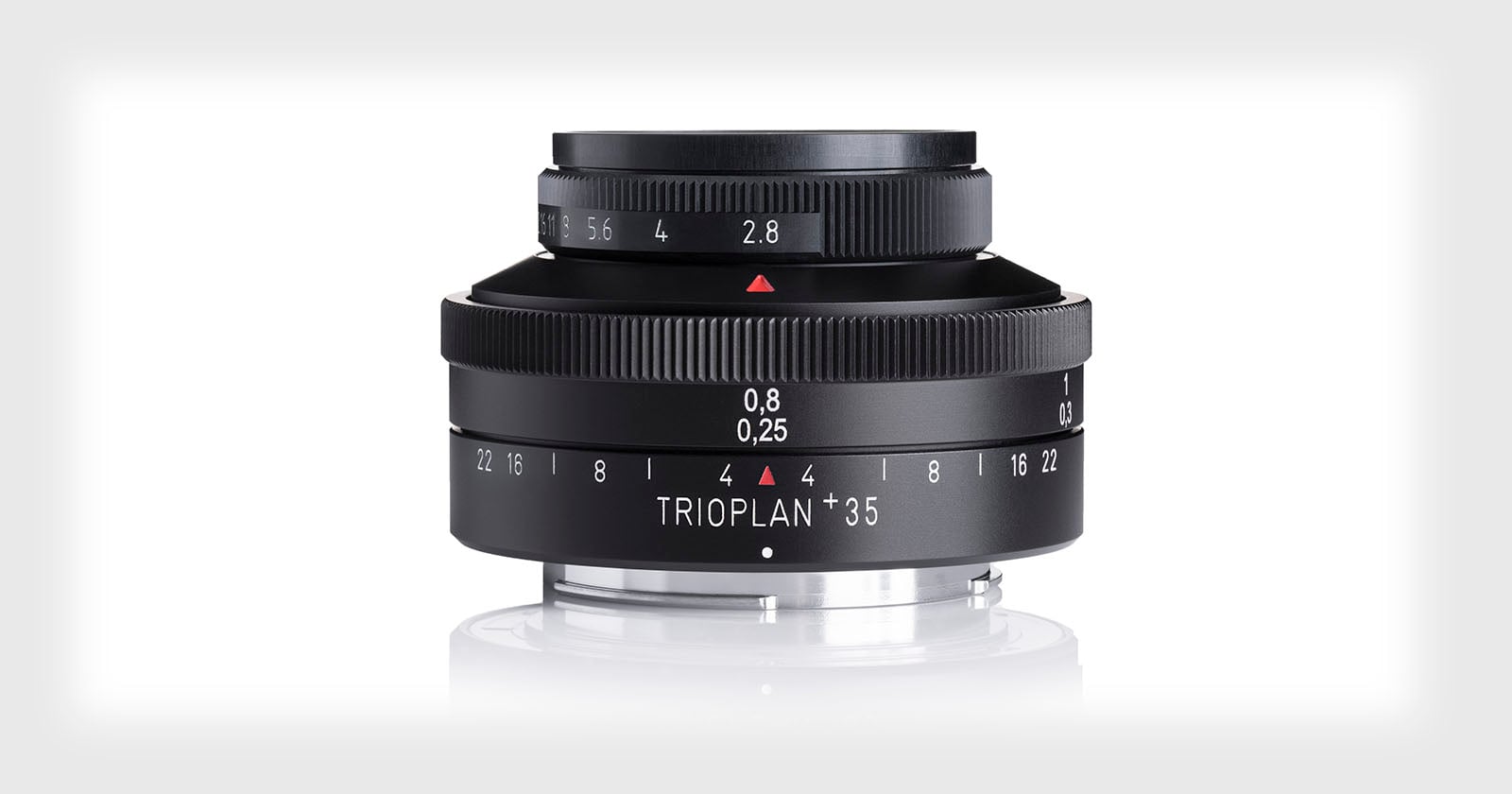 Meyer-Optik Unveils a 35mm f/2.8 to Complete the Trioplan Trilogy