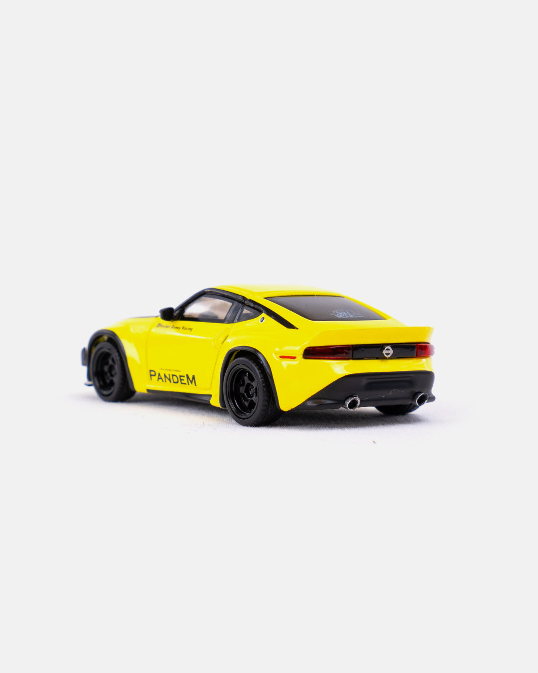 Mini GT 1:64 Nissan Z Pandem Ikazuchi Yellow Petersen Exclusives