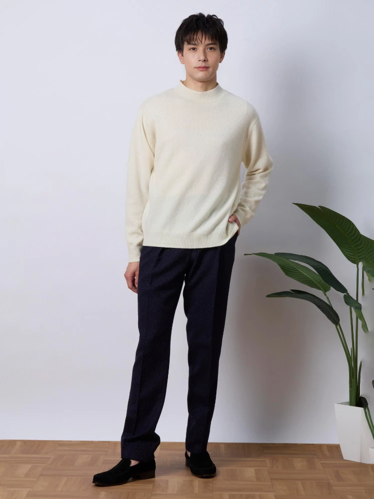 ホワイト TRANS COTINENTS 無染色プルオーバーニット ホワイト