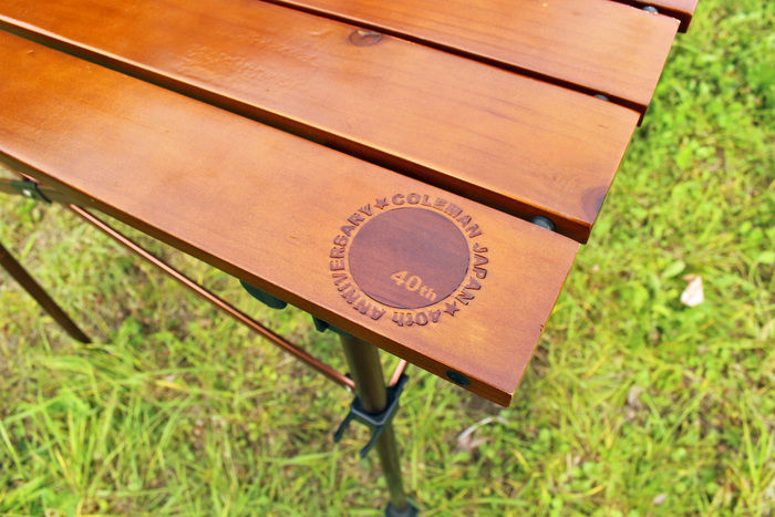 Coleman ウッドロールテーブル/110 40thリミテッドの商品紹介 | hinata