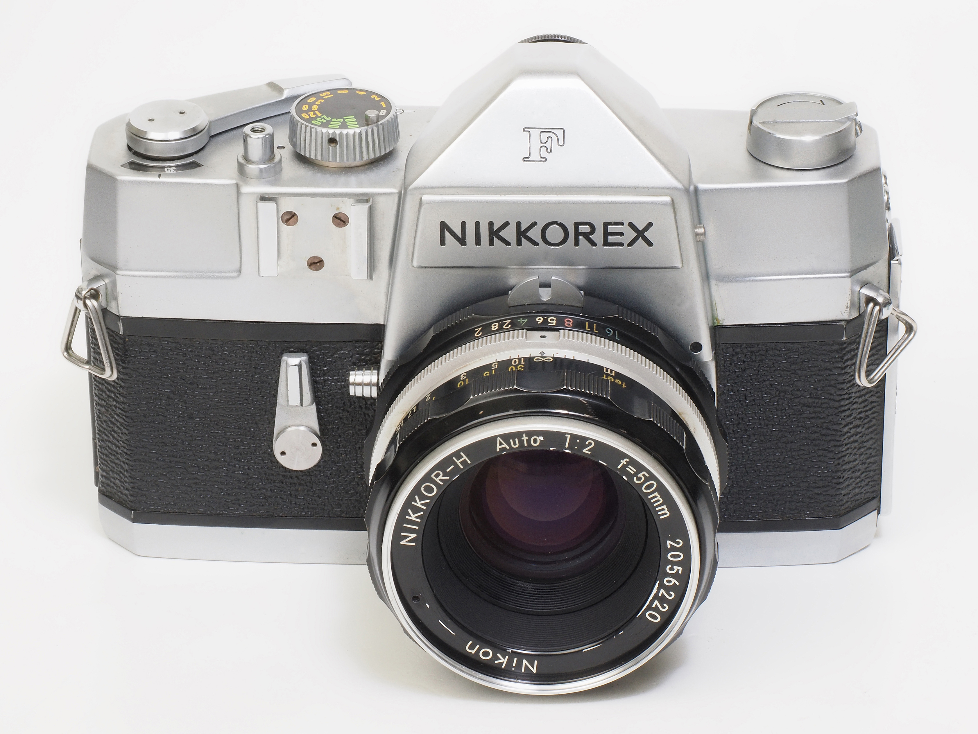 赤城耕一：第8回 ニコンらしさを感じない、これぞ、Fマウント一眼レフ