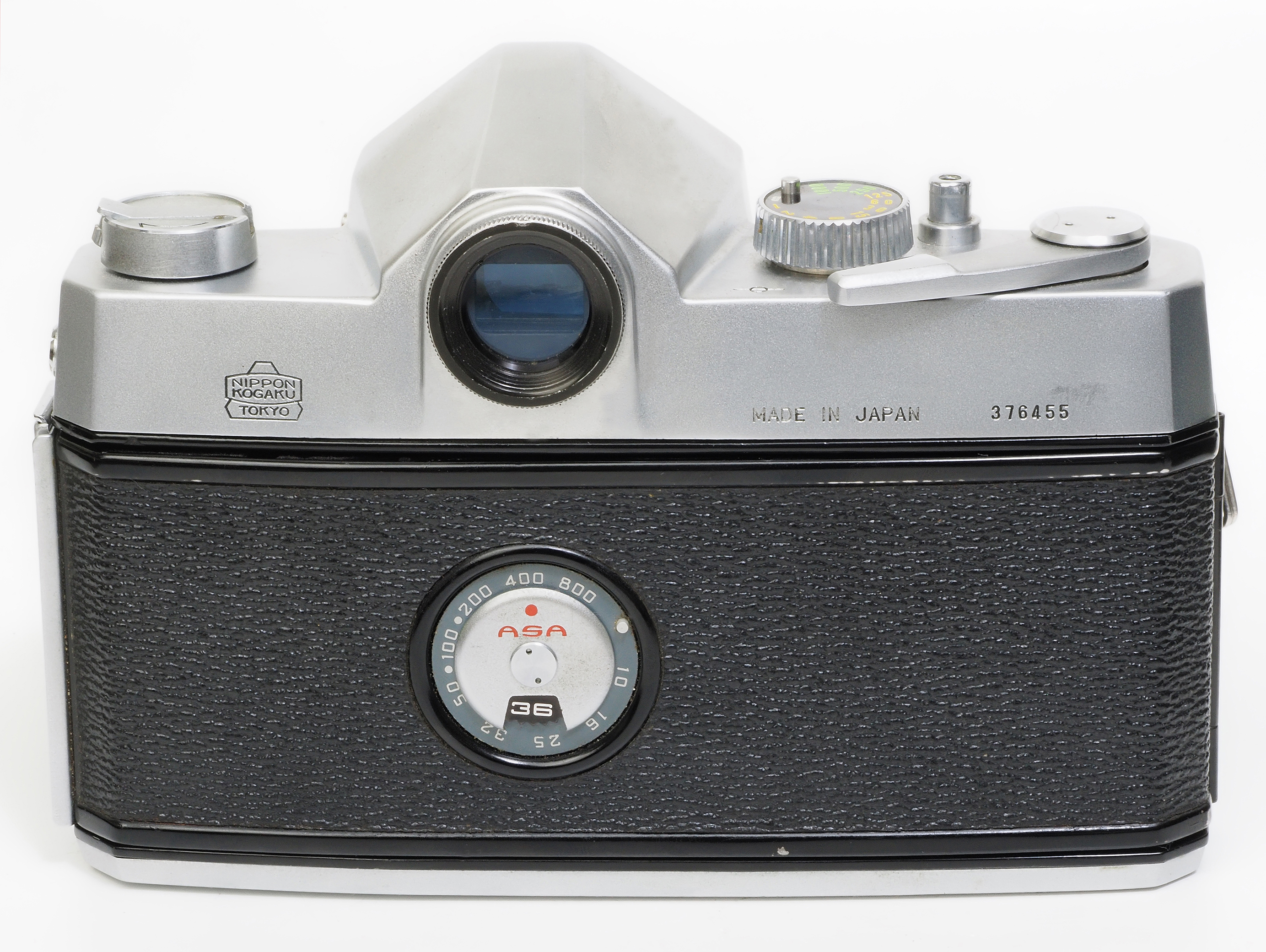 赤城耕一：第8回 ニコンらしさを感じない、これぞ、Fマウント一眼レフ