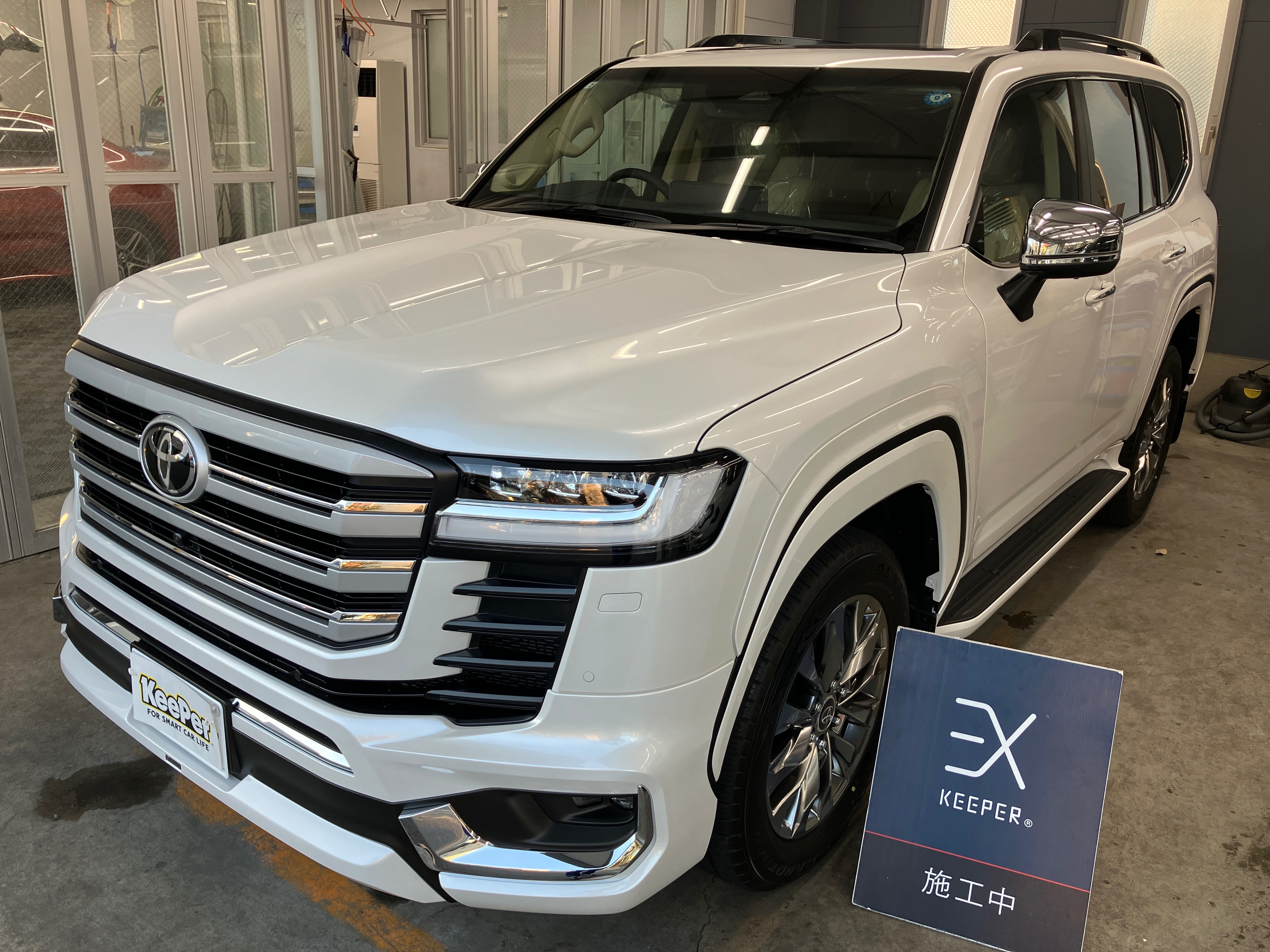 KeePer LABO Blog ランドクルーザー300にEXキーパー！ 246玉川店 多田