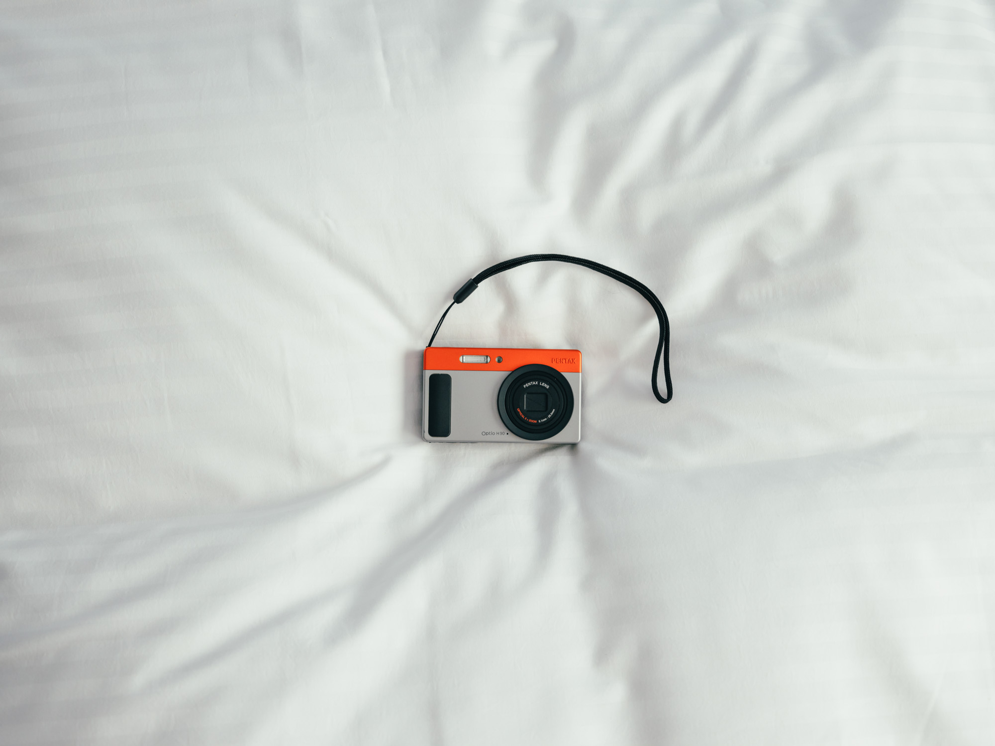 可愛いすぎるコンデジ】PENTAX optio H90 オレンジ×シルバー 【公式通販】