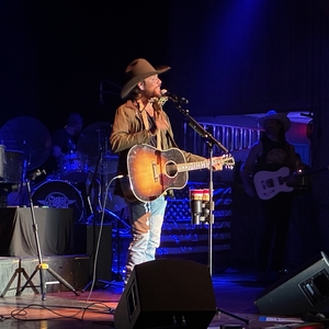 Renfro Valley Entertainment Center Tickets & 2026 Concert Schedule