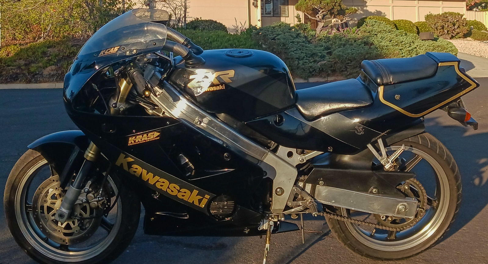 1990 Kawasaki ZXR250 – Iconic Motorbike Auctions