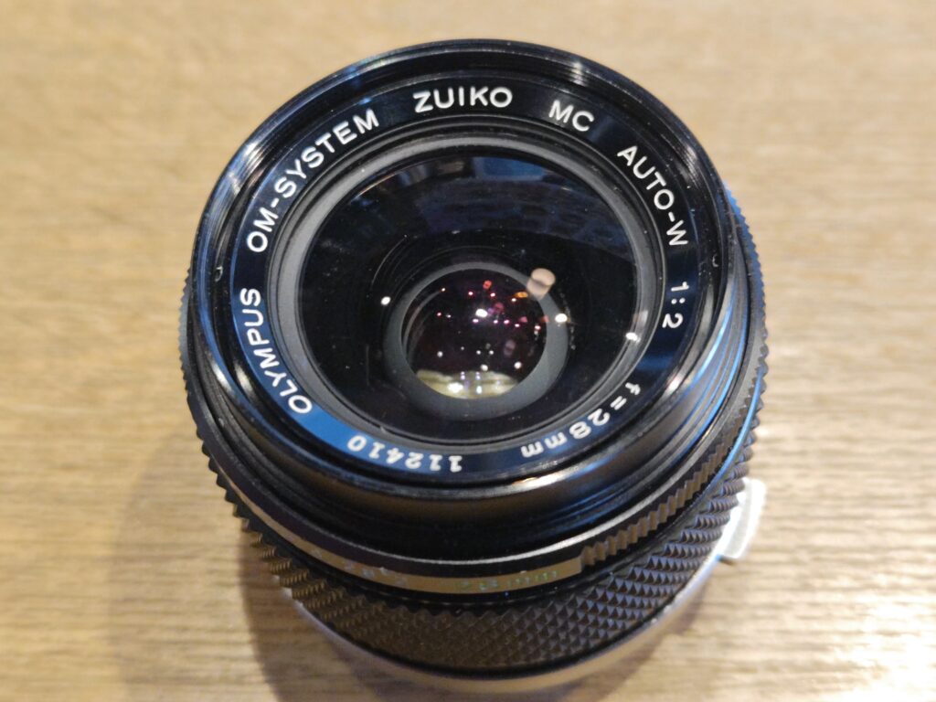 激安で手に入れた「ZUIKO AUTO-W 28mm F2」をモノクロフィルムで試写