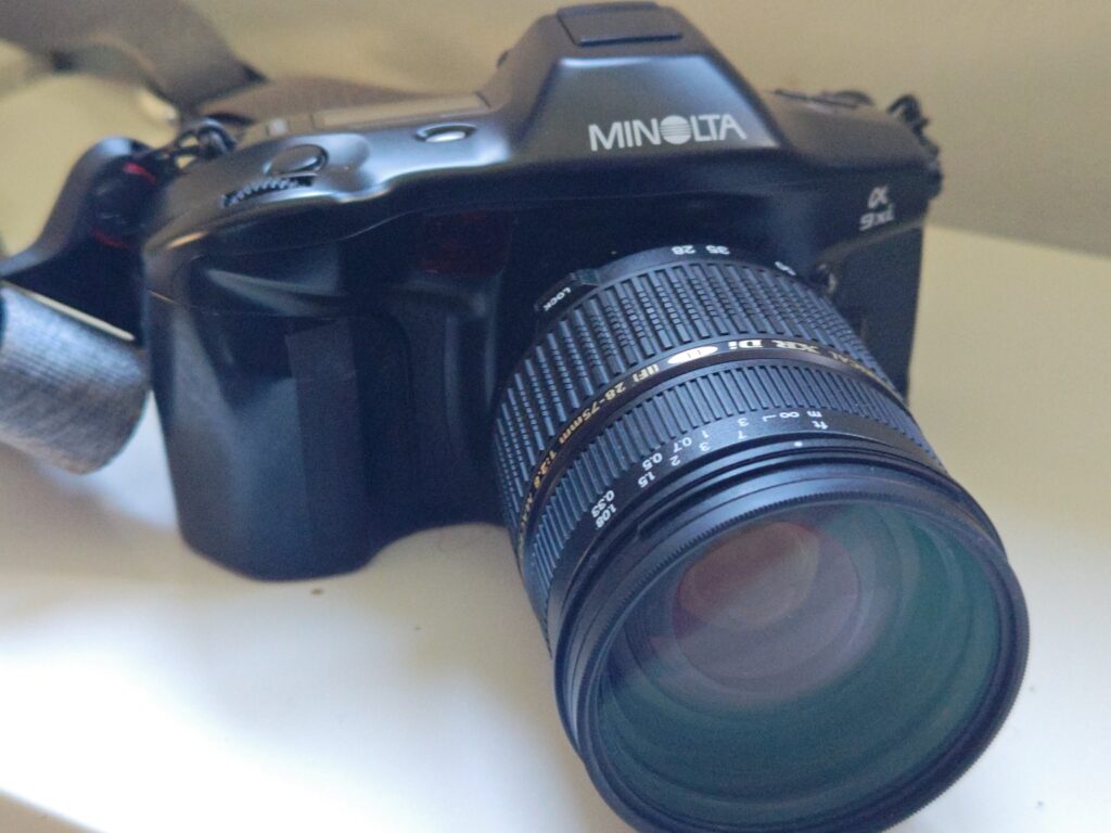 実用美品 MINOLTA α-9xi xiズーム28-105 インテリカード5枚 実用美品