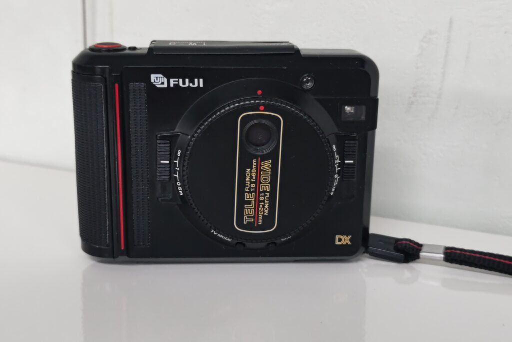 2倍撮れる「魅惑のハーフカメラ」 その3 「FUJIFILM TW-3」(TWING