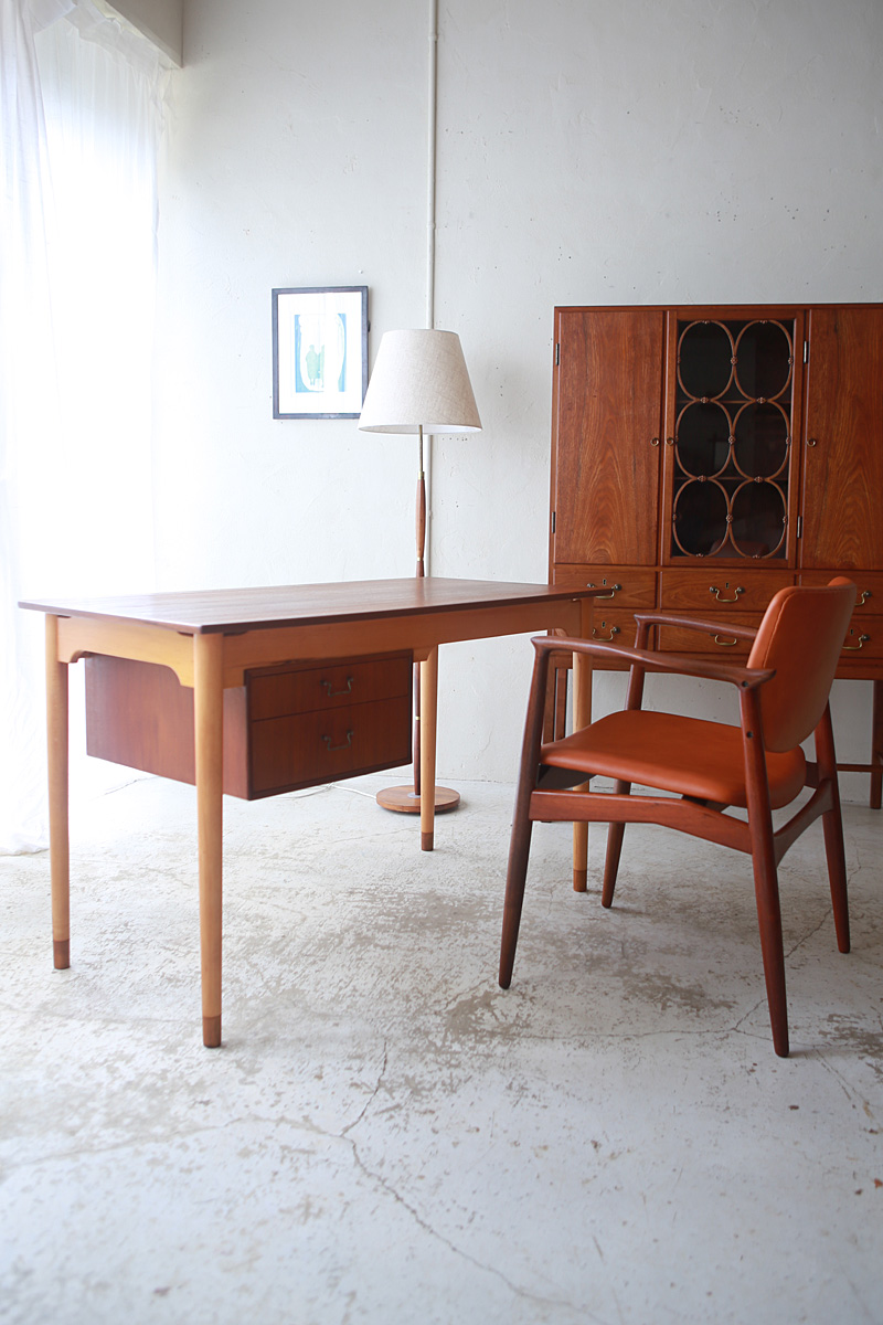 Desk from Denmark | phono | 金沢 北欧 中古家具 / デンマーク