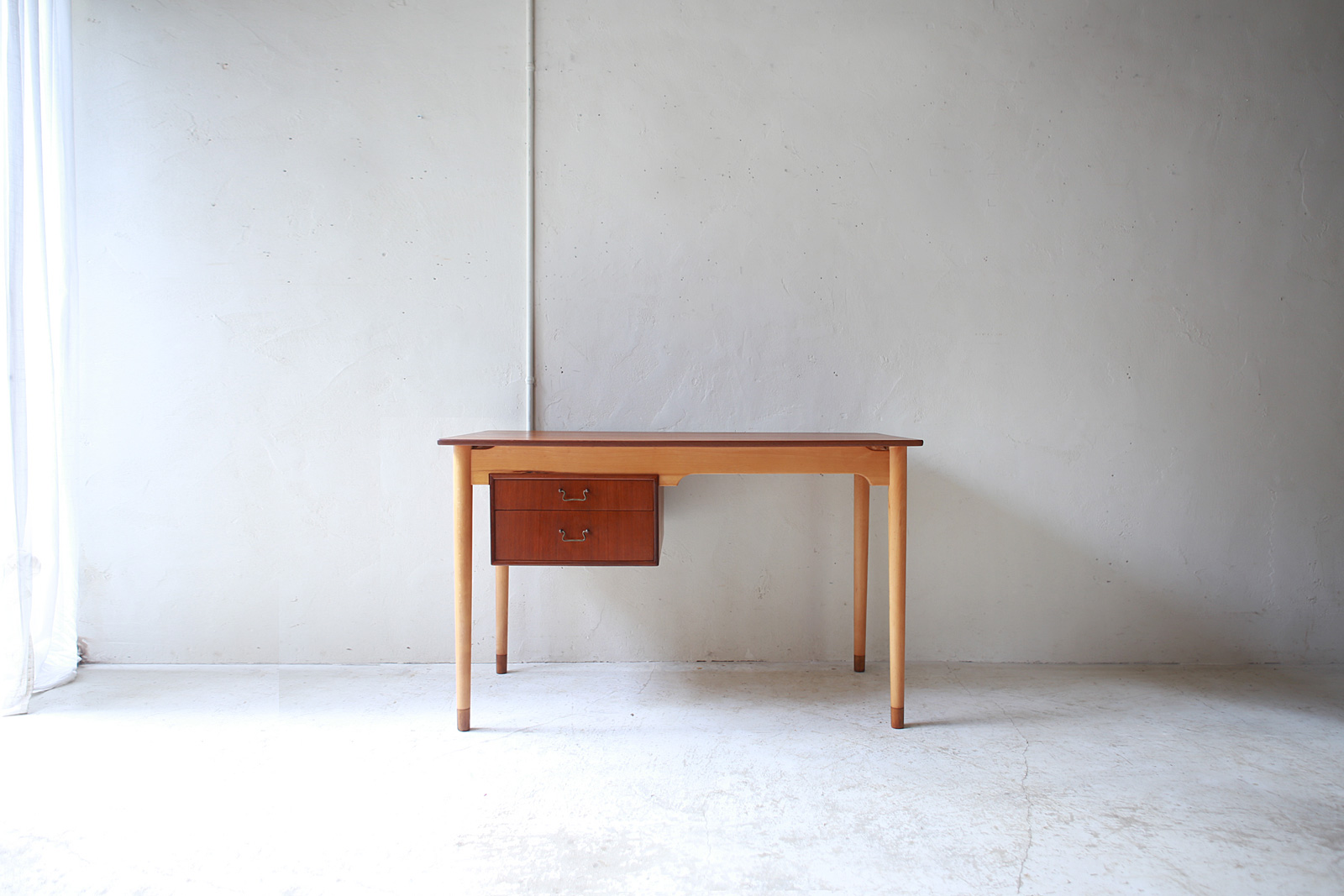Desk from Denmark | phono | 金沢 北欧 中古家具 / デンマーク
