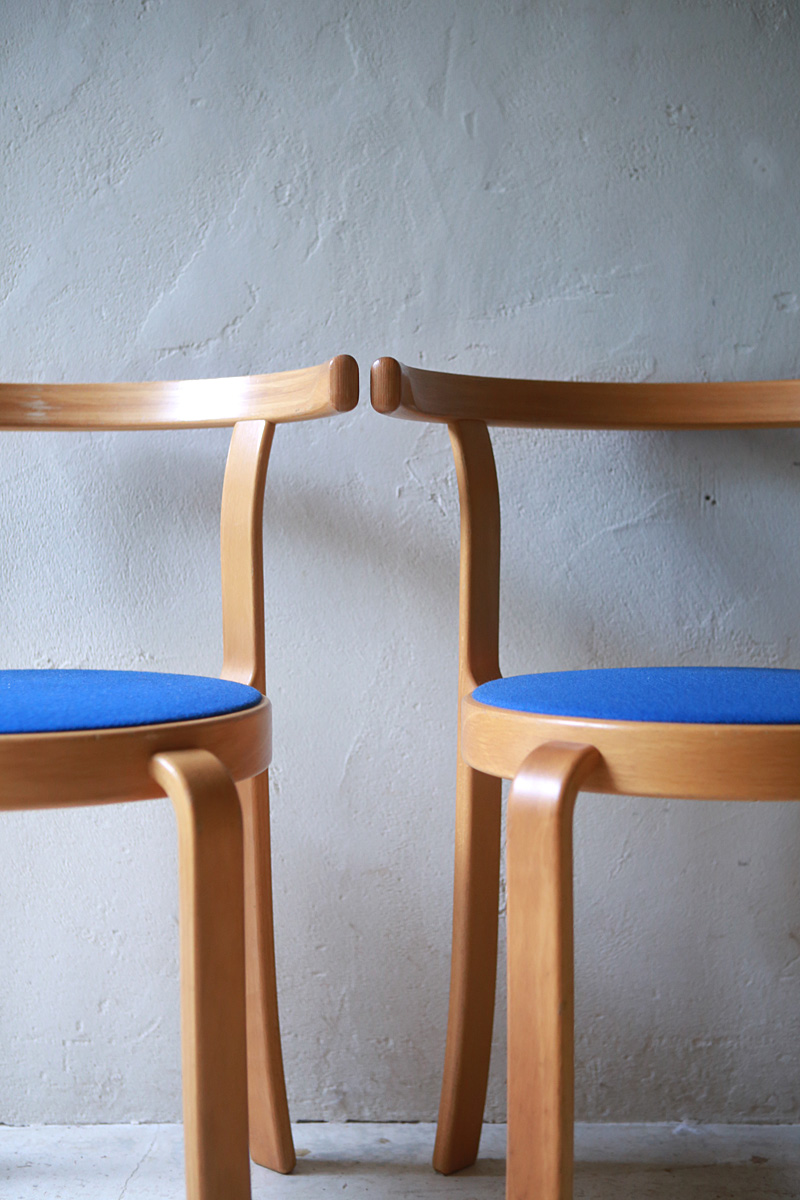 Stacking Chair ” MO8002 ” for Magnus Olsen | phono | 金沢 北欧