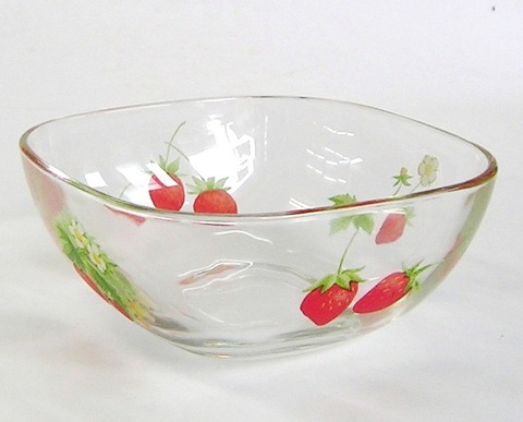 かわいいイチゴ柄のガラス製ミニボウル ＜ 【山口陶器店】縁起置物や