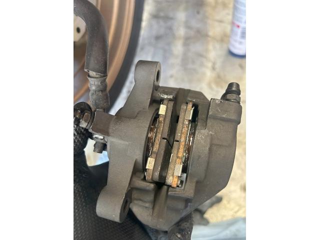 ZZR1400 フロント リヤブレーキキャリパー分解洗浄 神戸市西区